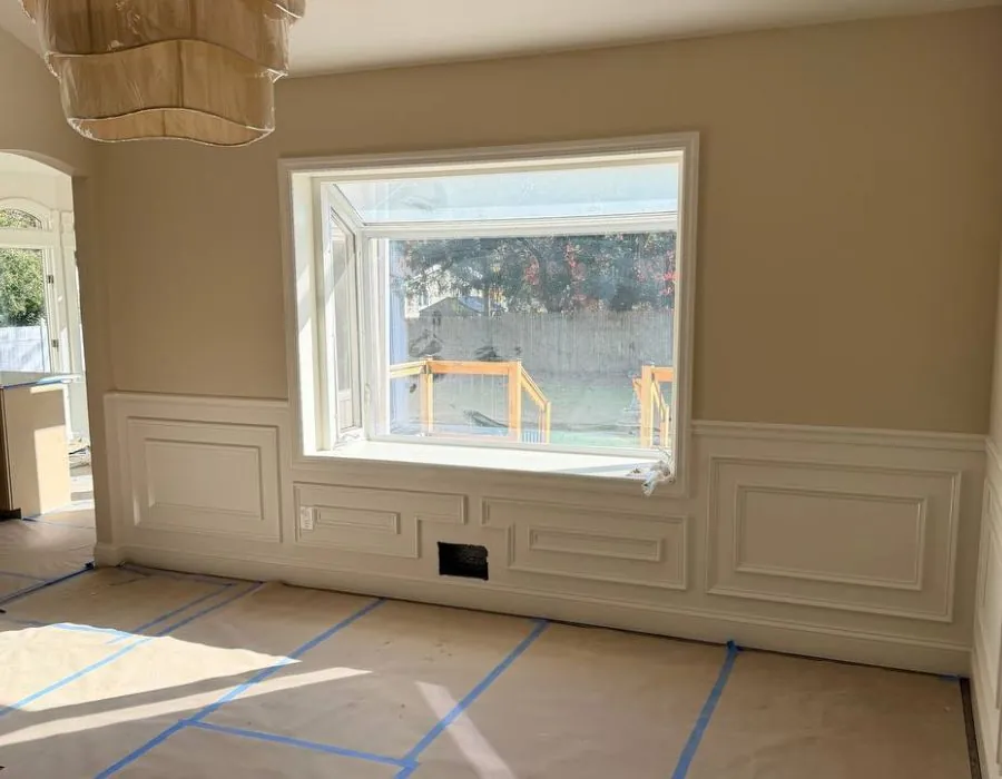 Dining room wainscoting in bay window